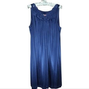 Vintage Shadowline Gown. Blue, Size Medium. Sleeveless. EUC